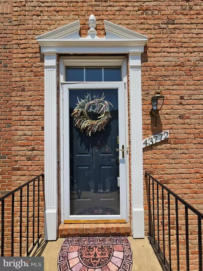  43772 Clemens Ter, Ashburn, VA 20147 photo 2