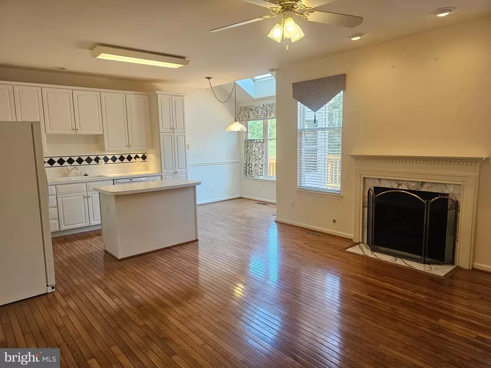  43772 Clemens Ter, Ashburn, VA 20147 photo 8