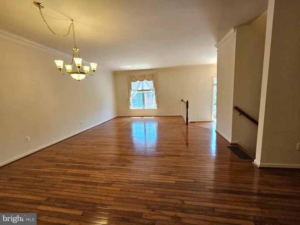  43772 Clemens Ter, Ashburn, VA 20147 photo 5
