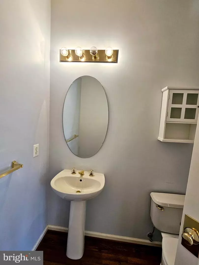  43772 Clemens Ter, Ashburn, VA 20147 photo 6
