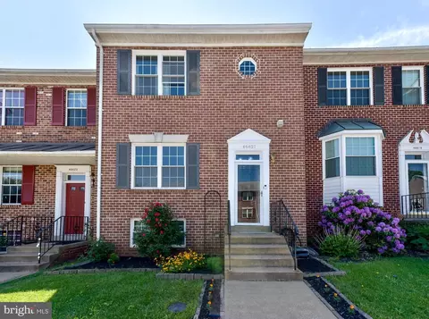 46621 Carriage Ct, Sterling, VA 20164