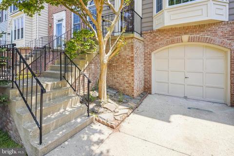 46915 Rabbitrun Ter, Sterling, VA 20164