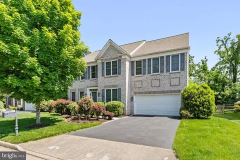 25803 Rawley Springs Dr, Chantilly, VA 20152