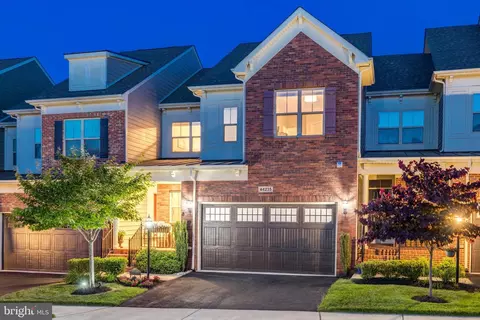 44235 Silverpalm Grove Ter, Leesburg, VA 20176