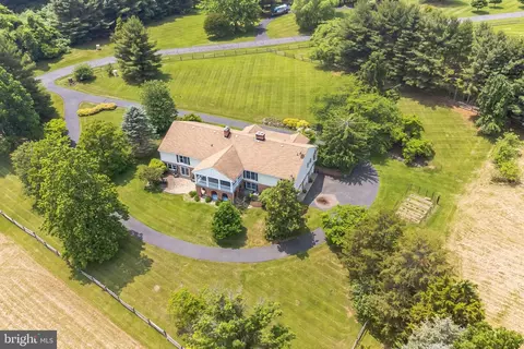 40390 Foxfield Ln, Leesburg, VA 20175