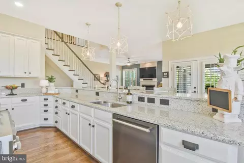 43801 Paramount Pl, Chantilly, VA 20152 photo 29