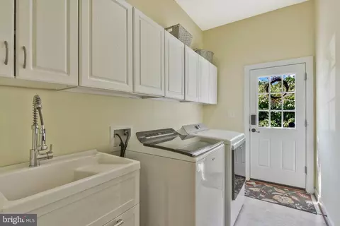 43801 Paramount Pl, Chantilly, VA 20152 photo 38