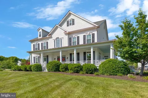 43801 Paramount Pl, Chantilly, VA 20152 photo 3