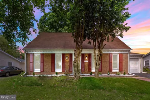 207 S Harrison Rd, Sterling, VA 20164