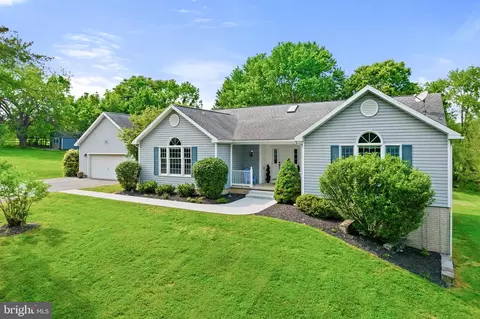 39956 Quarter Branch Rd, Lovettsville, VA 20180