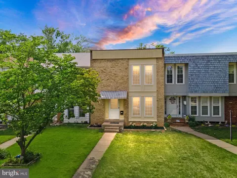 223 Roanoke Dr SE, Leesburg, VA 20175