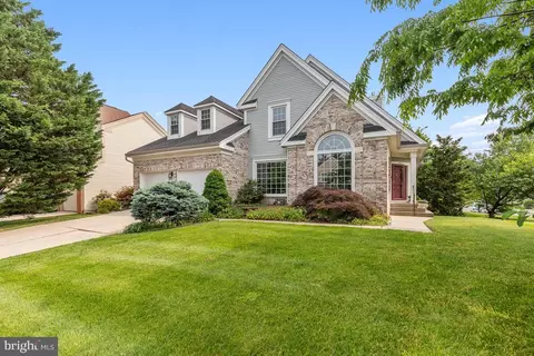 43973 Needmore Ct, Ashburn, VA 20147
