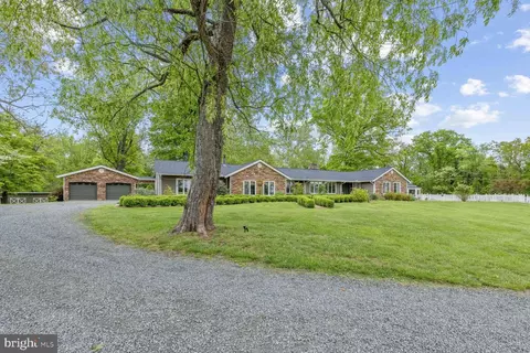 20269 Trappe Rd, Bluemont, VA 20135