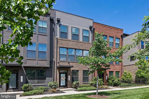 22364 Lucas Ter, Ashburn, VA 20148