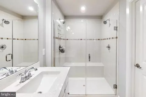 22170 Maple Tree Ter, Ashburn, VA 20148 photo 18