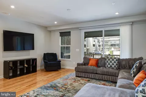22170 Maple Tree Ter, Ashburn, VA 20148 photo 12