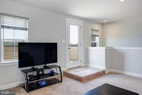 22170 Maple Tree Ter, Ashburn, VA 20148 photo 26