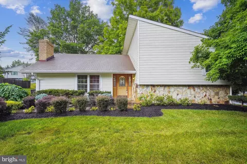 1 Wrightwood Pl, Sterling, VA 20164 photo 2