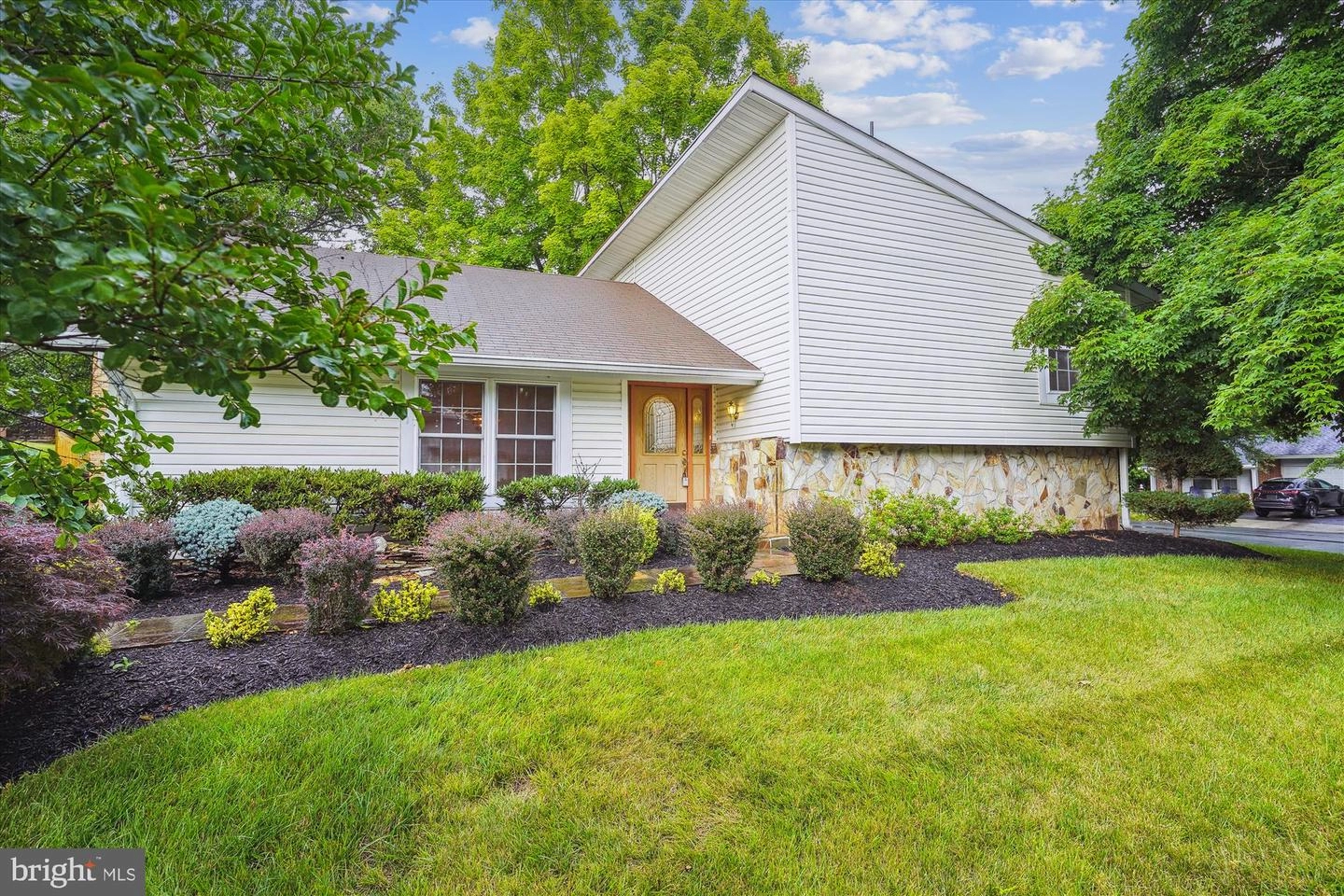 1 Wrightwood Pl, Sterling, VA 20164 photo 1