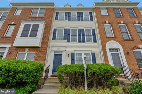 25333 Eldridge Ter, Chantilly, VA 20152