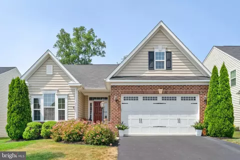 25681 Arborshade Pass Pl, Aldie, VA 20105