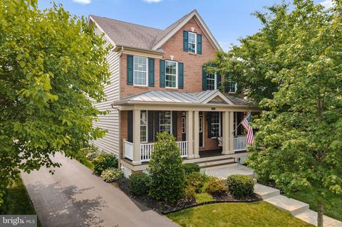 43167 Ashley Green Dr, Ashburn, VA 20148