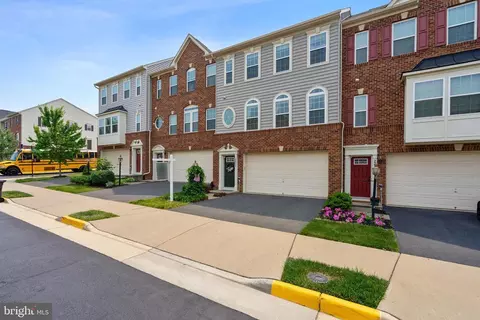 22888 Chestnut Oak Ter, Sterling, VA 20166