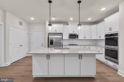 23688 Bolton Crescent Ter #11-103, Ashburn, VA 20148