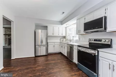 115 Peyton Rd, Sterling, VA 20165 photo 6