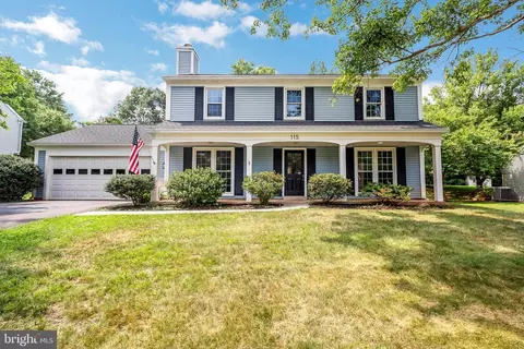 115 Peyton Rd, Sterling, VA 20165 photo 2