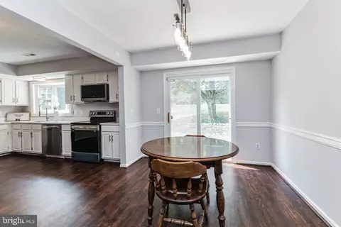 115 Peyton Rd, Sterling, VA 20165 photo 9