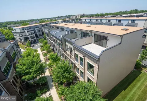 44653 Danvers Ter, Ashburn, VA 20147