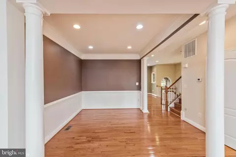 25840 Commons Sq, Chantilly, VA 20152 photo 11