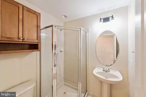 25840 Commons Sq, Chantilly, VA 20152 photo 27