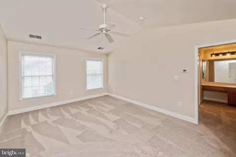 25840 Commons Sq, Chantilly, VA 20152 photo 16