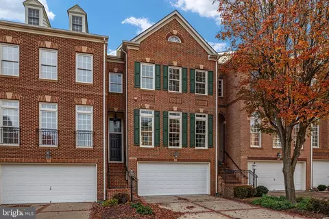 18521 Bear Creek Ter, Leesburg, VA 20176