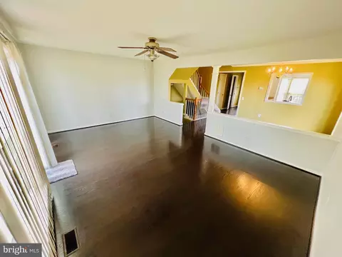 20970 Strawrick Ter, Ashburn, VA 20147 photo 4