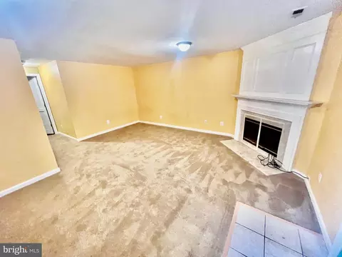 20970 Strawrick Ter, Ashburn, VA 20147 photo 10