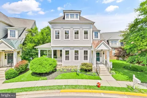 17518 Lethridge Cir, Round Hill, VA 20141