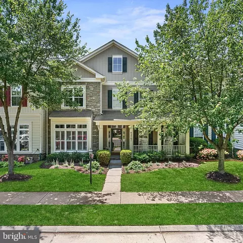 42761 Explorer Dr, Brambleton, VA 20148