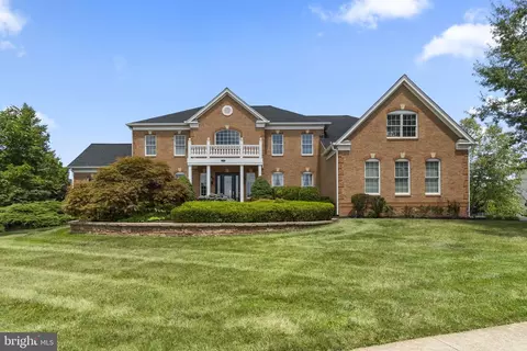 22766 Mountville Woods Dr, Ashburn, VA 20148
