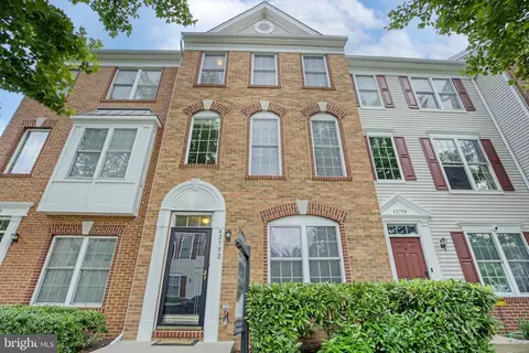 42792 Smallwood Ter, Chantilly, VA 20152