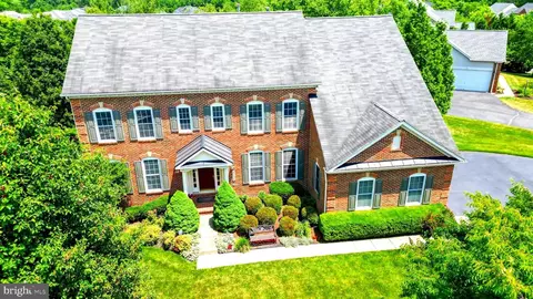 42598 Suny Bay Ct, Chantilly, VA 20152