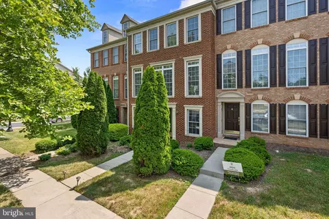 25845 Turlough Ter, Chantilly, VA 20152