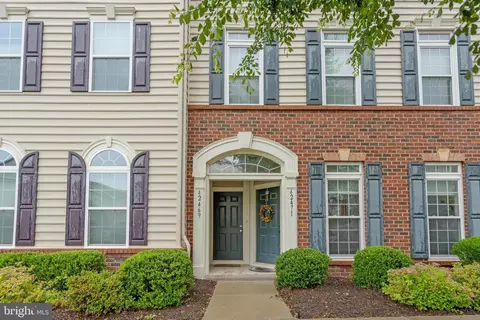 42469 Prophecy Ter, Sterling, VA 20166