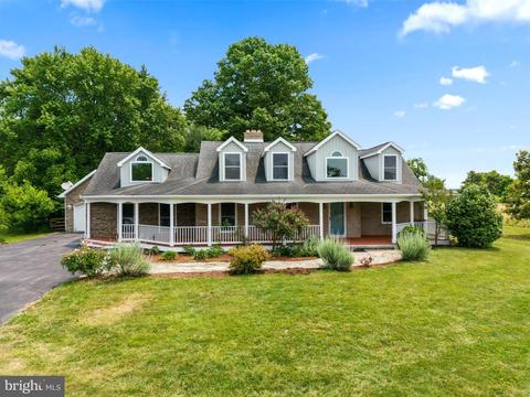 39 S Berlin Pike, Lovettsville, VA 20180