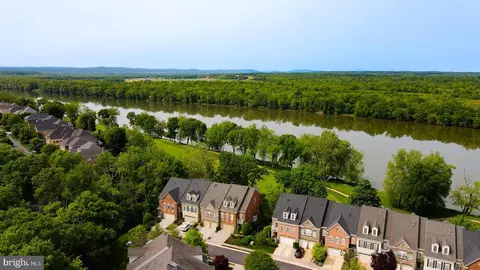 18276 Buccaneer Ter, Leesburg, VA 20176