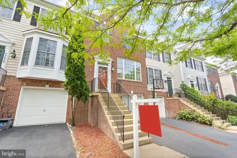 43457 Interval St, Chantilly, VA 20152 photo 2