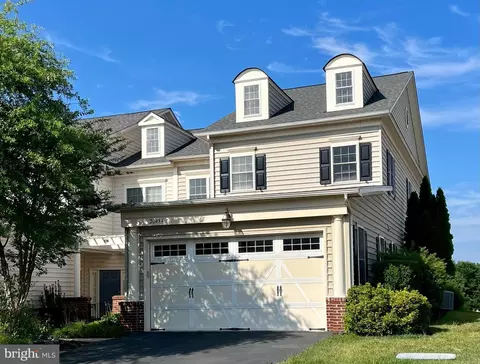 20494 Casablanca Dr, Ashburn, VA 20147