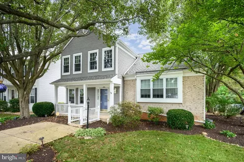 67 Mcpherson Cir, Sterling, VA 20165